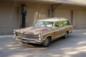 Ford Country Squire Station Wagon 428 1967 года 